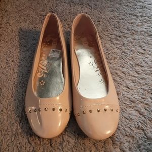 Nude Flats